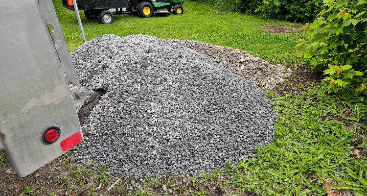 Top Landscaping Supplies in Russell for a Perfect Outdoor Space